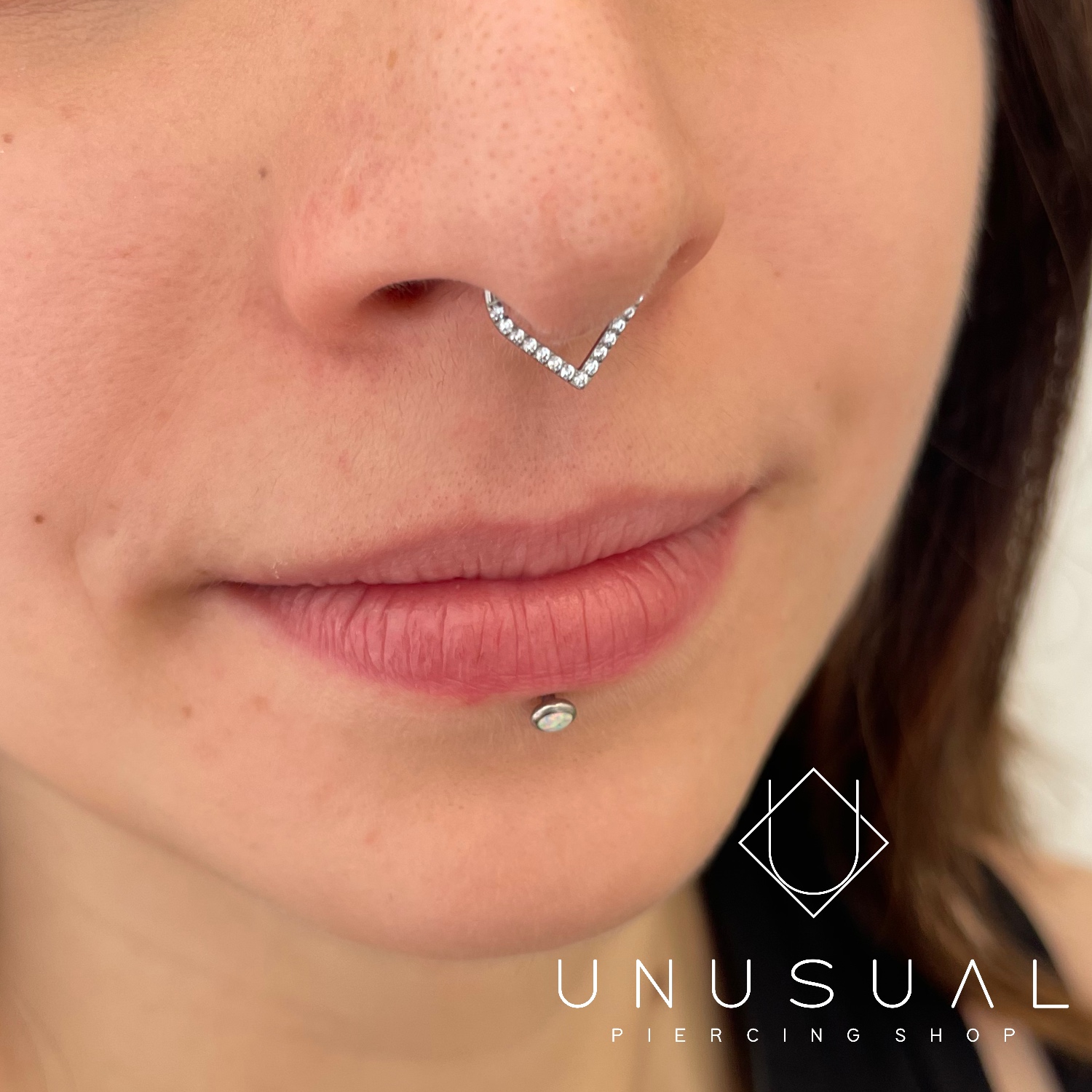Triangle Septum Piercing – UnusualPiercingShop.com